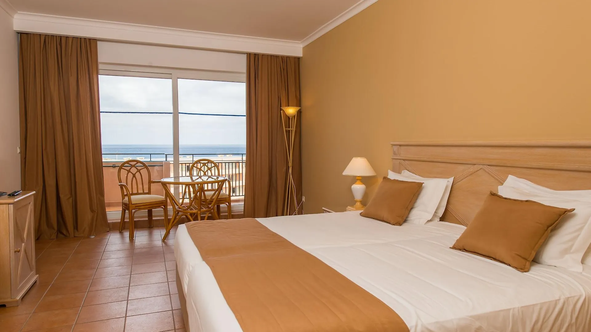 Vila Baleira Porto Santo Hotel